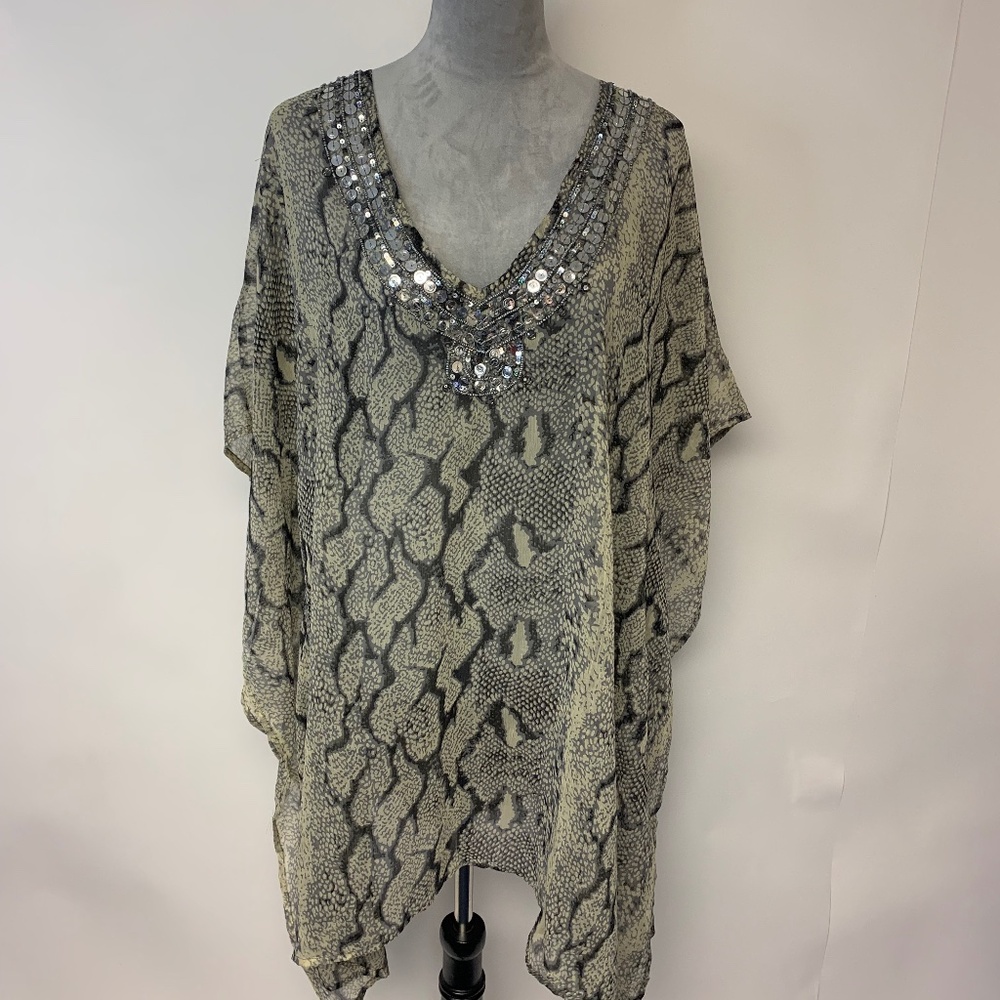 Collectioneghbeen one size sheer poncho reptile print sequins coverup resort